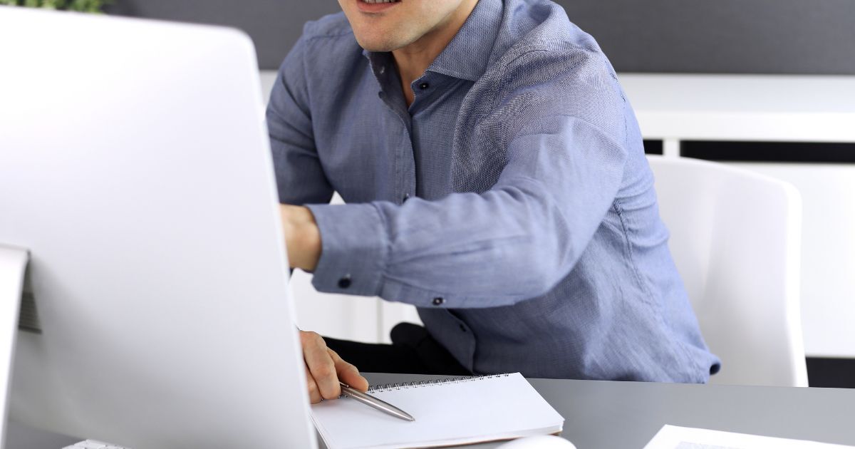 Company director reviewing surplus cash and options to extract cash from a company before selling