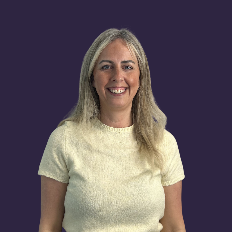 Simple Professional LinkedIn Profile Picture (1)